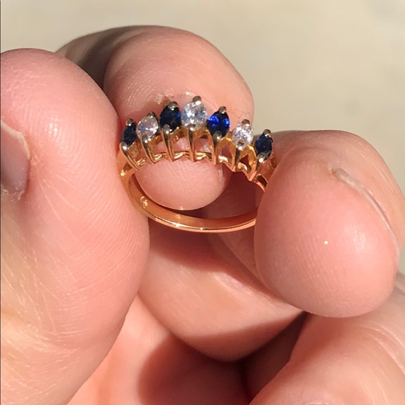 Beautiful Sapphire  Diamond 14 K Yellow Gold Ring - Picture 3 of 8